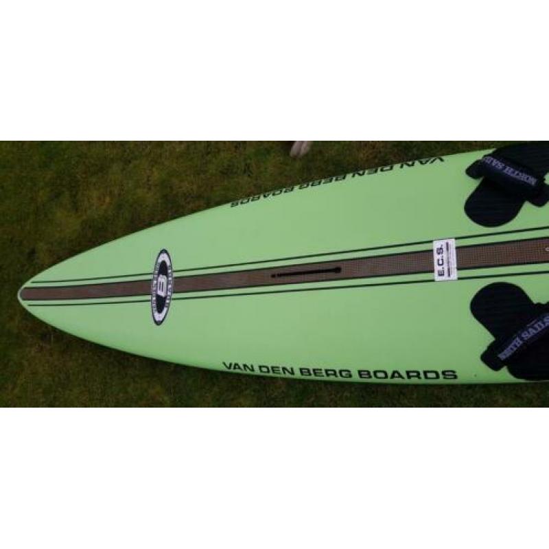 Slalom set. Van den Berg 150l, Loftsails 7.5, RDM Naish +