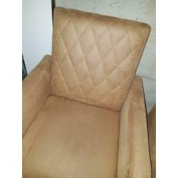 2 fauteuils heel schoon
