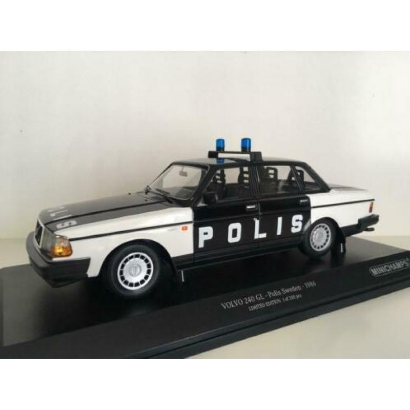 Volvo 240 GL Politie Zweden 1986 1:18 (nieuw)