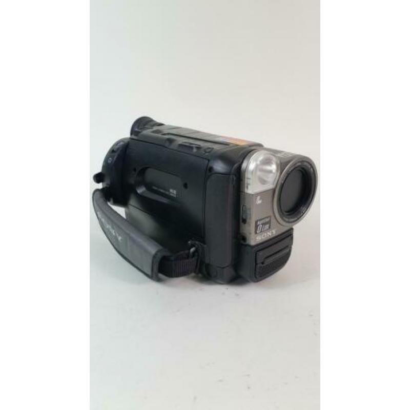 Sony Handycam CCD-TR713E, HI-8 Video 8 camcorder. 5A3