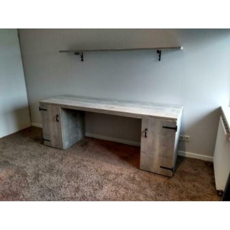 bureaus van steigerhout