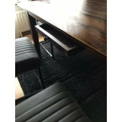 Mooie koloniale tafel