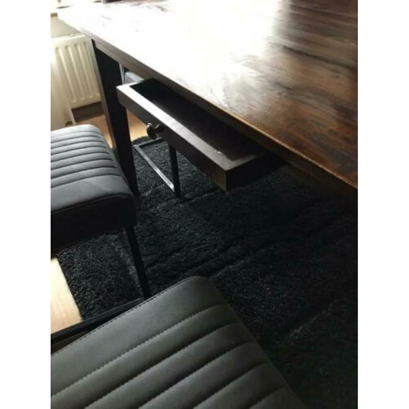 Mooie koloniale tafel