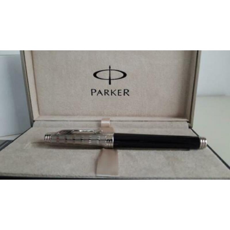 Parker Premier Custom Tartan vulpen 18k