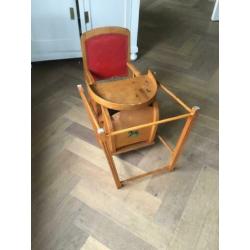 Antieke kinderstoel vintage