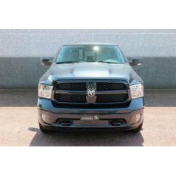 Dodge Ram 1500 5.7L V8 SLT Classic CrewCab |Black Edition|Ri