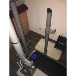 Compleet fitnessapparaat BM530 met gewichten/2 springtouwen