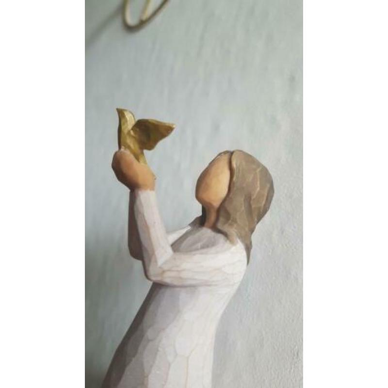 willow tree beeldje, meisje met gouden duif