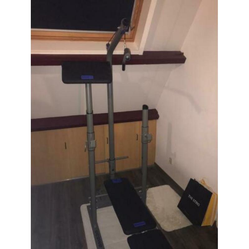 Compleet fitnessapparaat BM530 met gewichten/2 springtouwen
