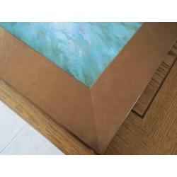 Schilderij op doek met mooie donkerkoperkleurige lijst