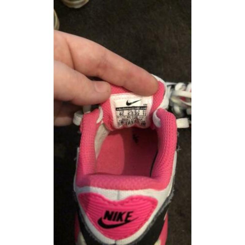 Meisjes Nike air Max maat 22