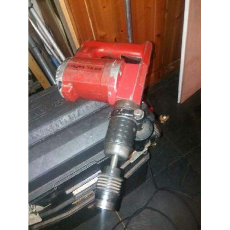 Hilti TE 22 betoon boormachine