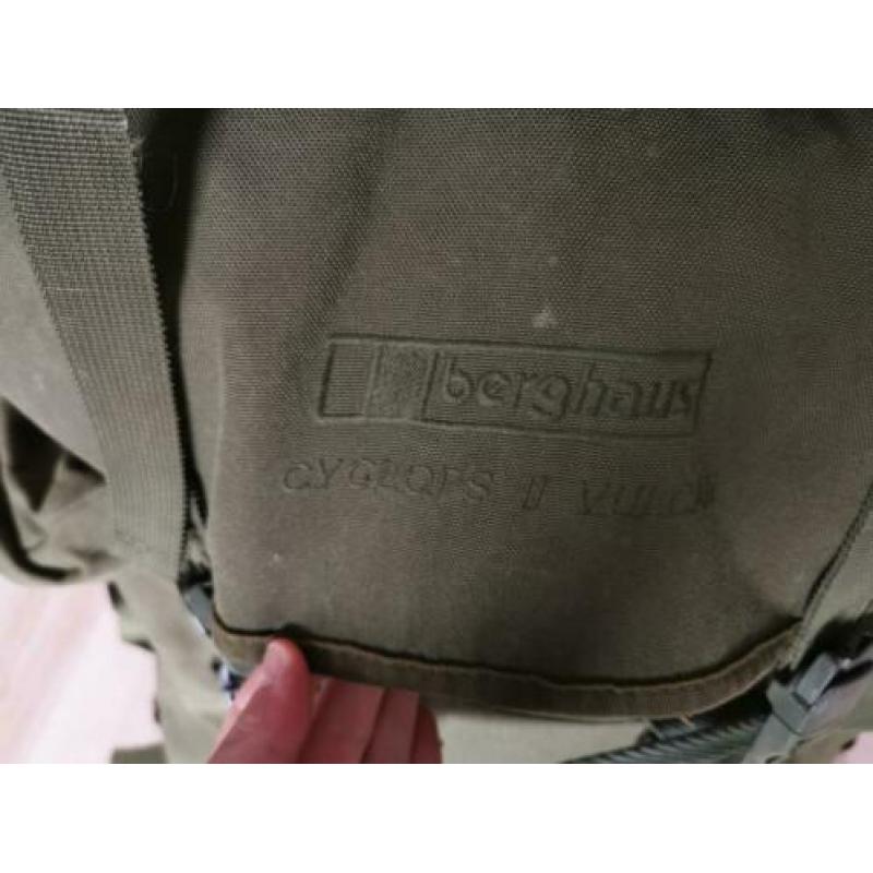 Berghaus Vulcan Cyclops 2 met camo regenhoes - Maat 3
