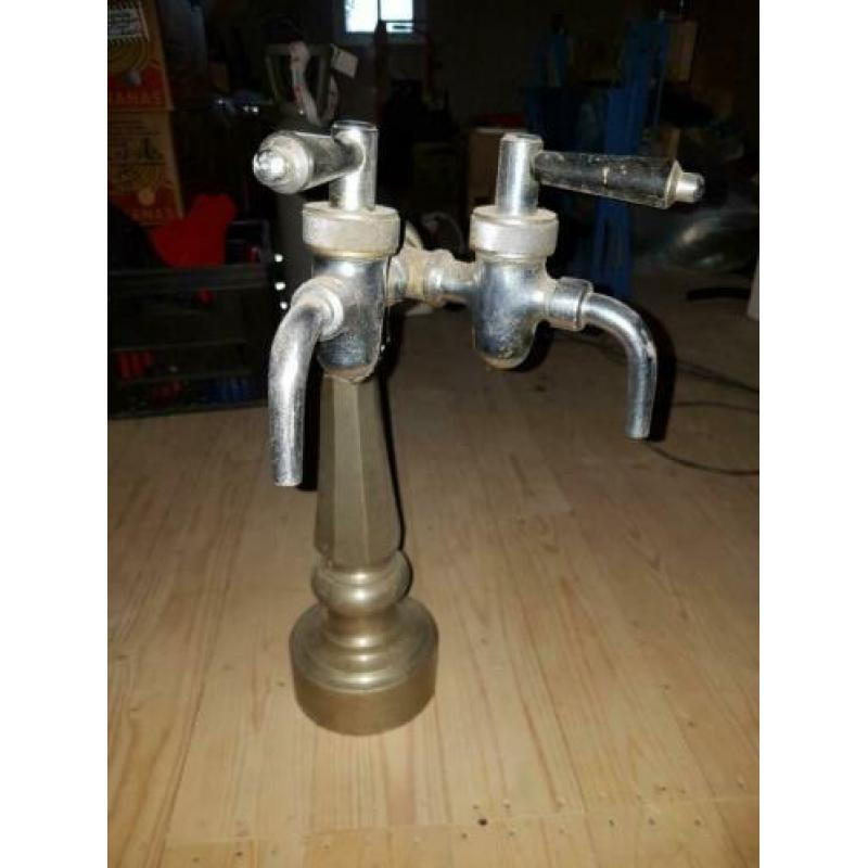 Oude 2 kraans biertap
