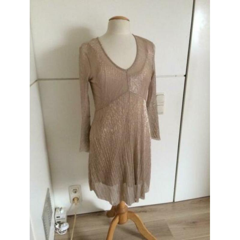 Prachtige champagnekleurig cocktail jurk maat S ZGAN