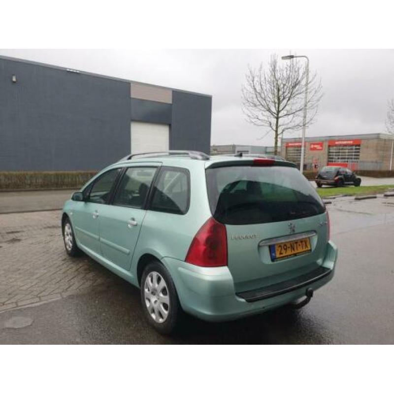 Peugeot 307 SW 1.6 16V AIRCO,PANORAMA,CRUISE