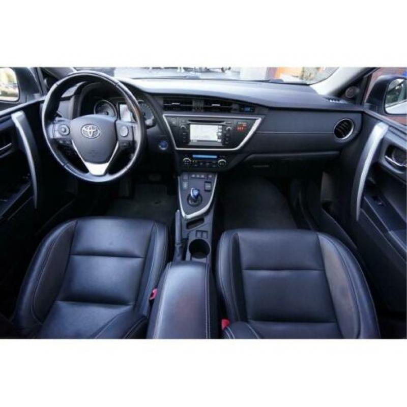 Toyota Auris Touring Sports 1.8 Hybrid Lease Xenon Pano Lede