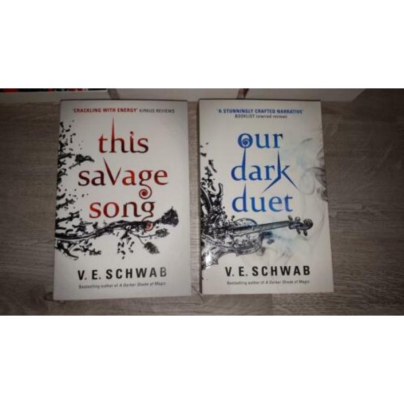 Verschillende VE Schwab paperbacks Engelstalig