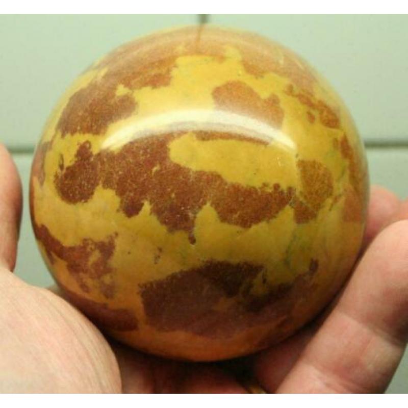 3 ca 8 cm Grote JASPIS Bollen, incl standaards, samen 2,1 kg