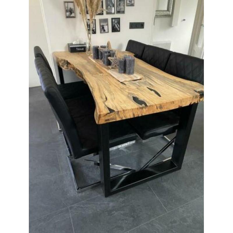 tamarinda houten eettafel met stoelen