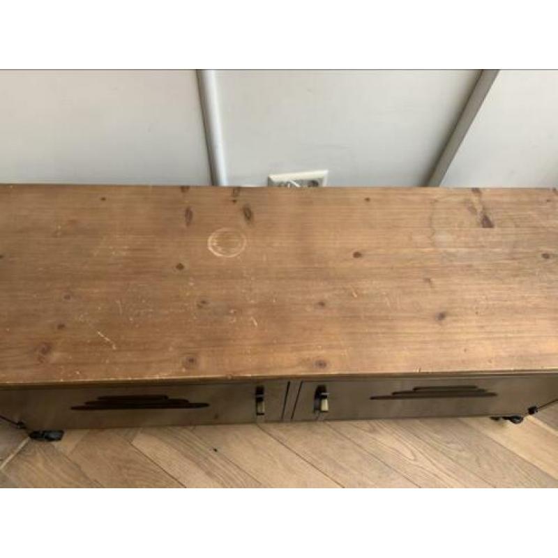 Stalen locker tv meubel