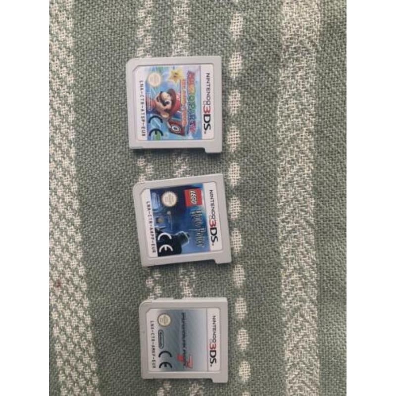 Nintendo 3DS XL met 4 (3DS) spellen