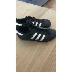 Adidas superstar zwart maat 36 2/3