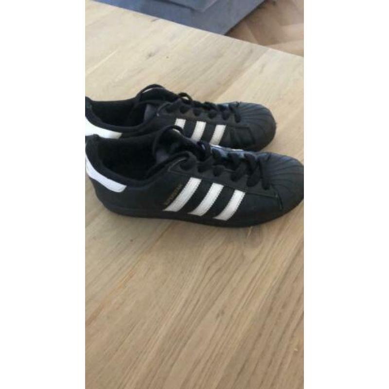 Adidas superstar zwart maat 36 2/3