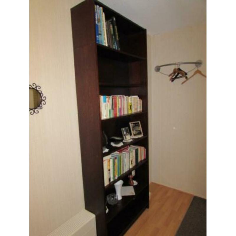 Mooie, grote boekenkast