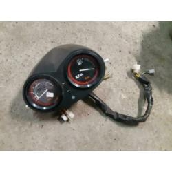 Sym Shark cockpit/dashboard/kilometerteller ZOGOED ALS NIEUW