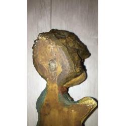 Prachtig stenen beeldje voor aan de muur! (Circa 20 x 8 cm)