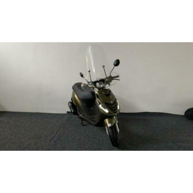 Piaggio zip olijf Groen 4T Snor Bj:2014!
