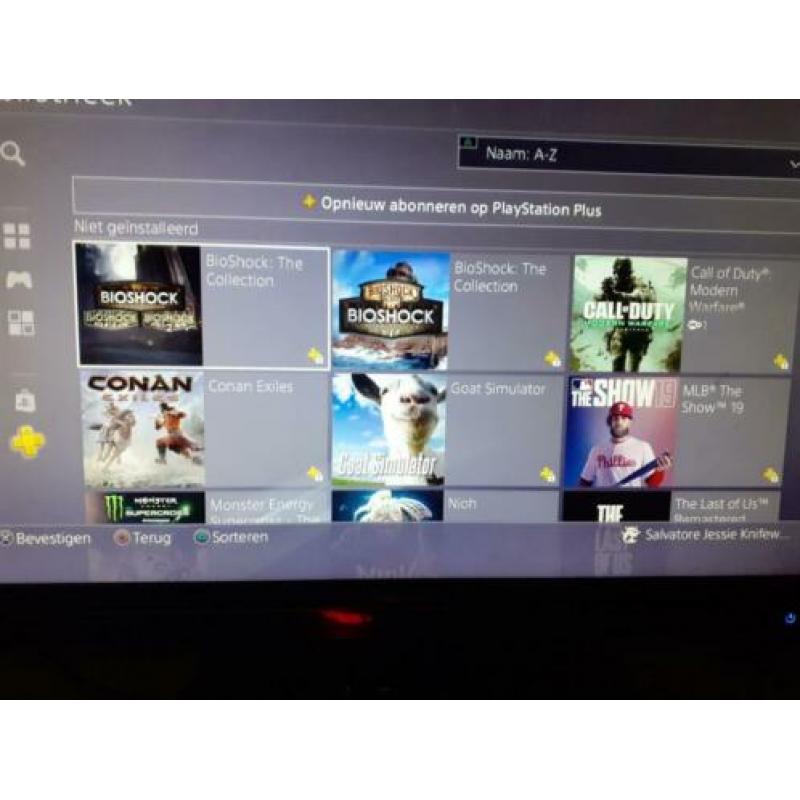 Playstation 4 slim 500Gb met 23 games