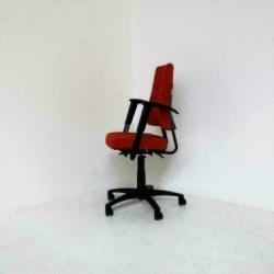 BMA Axia: Oranje Stof, Hoge Rug. Bureaustoelen/Burostoel.