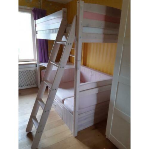 Hoogslaper Thuka logeerbed, bank, bureau