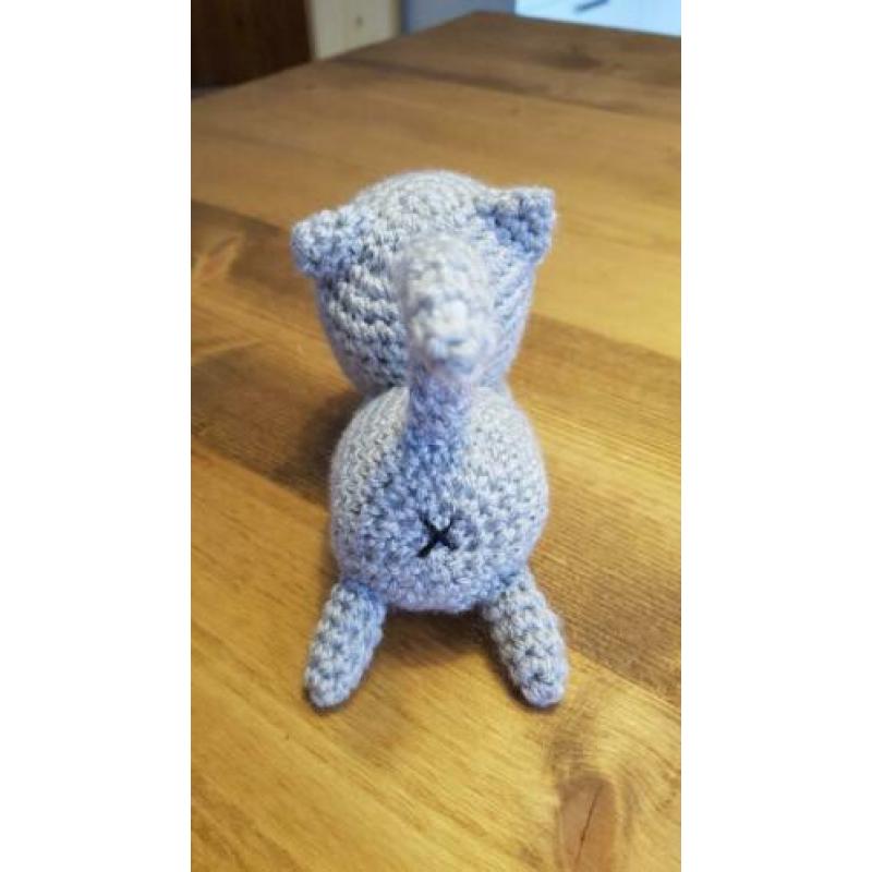 Gehaakte knuffel - poesje (lichtgrijs)