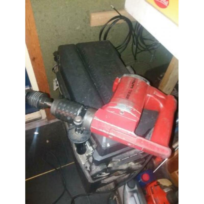 Hilti TE 22 betoon boormachine
