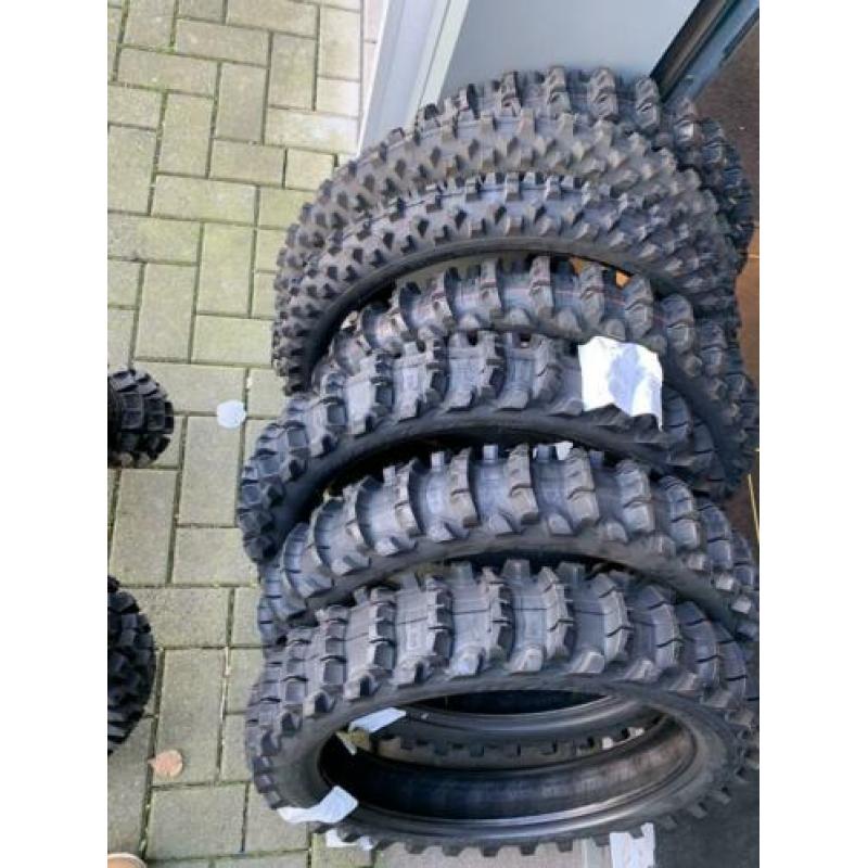 Nieuwe Pirelli schoepenbanden