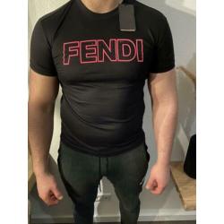 Fendi - Moschino - Versace - Stone Island T-Shirts aanwezig!