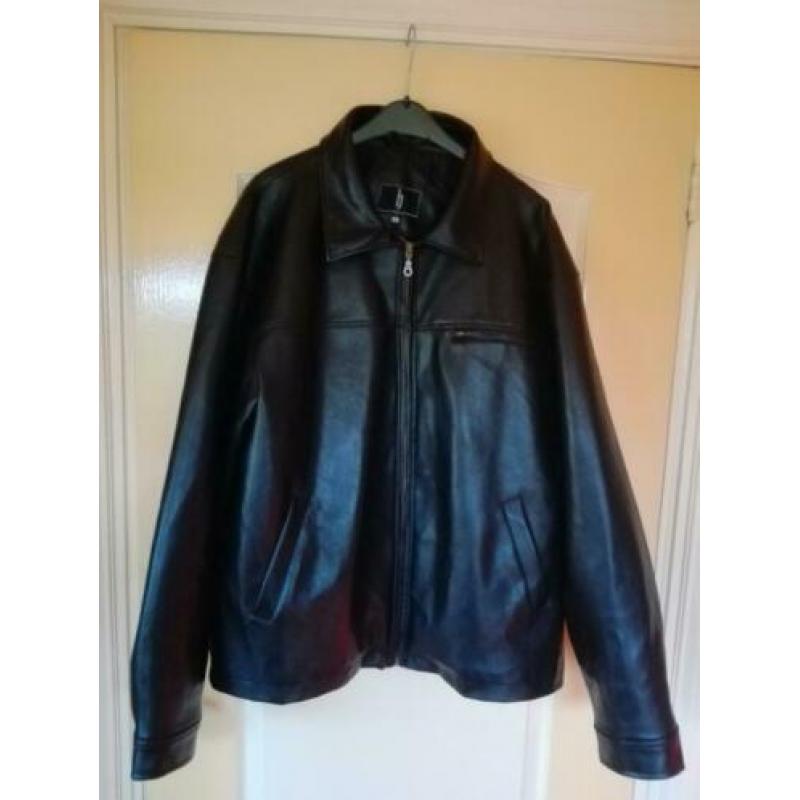 Zgan zwarte lederlook jas