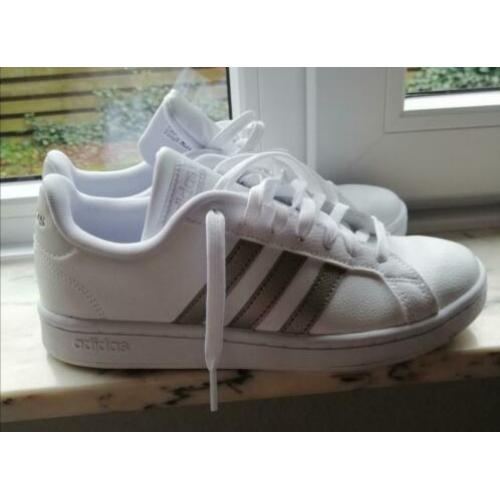 Adidas sneakers, zo goed als nieuw, maat 38