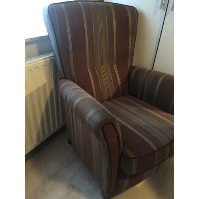 2 robuuste fauteuils
