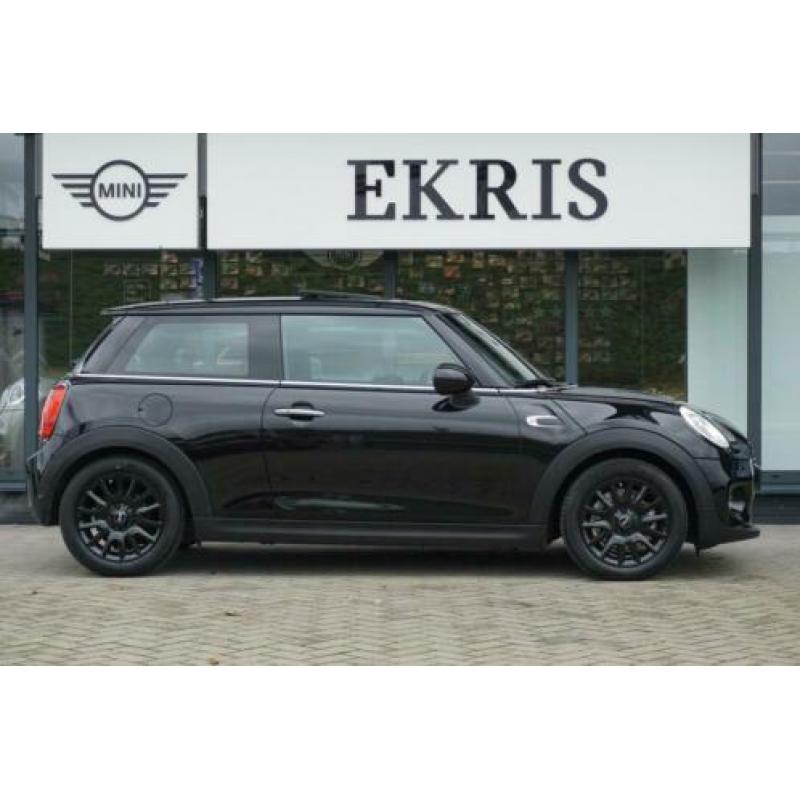 MINI 3-deurs Cooper Serious Business + JCW Interieur + Panor