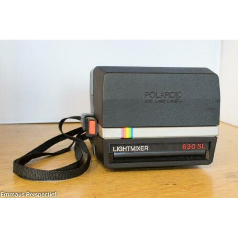 6 polaroid camera's