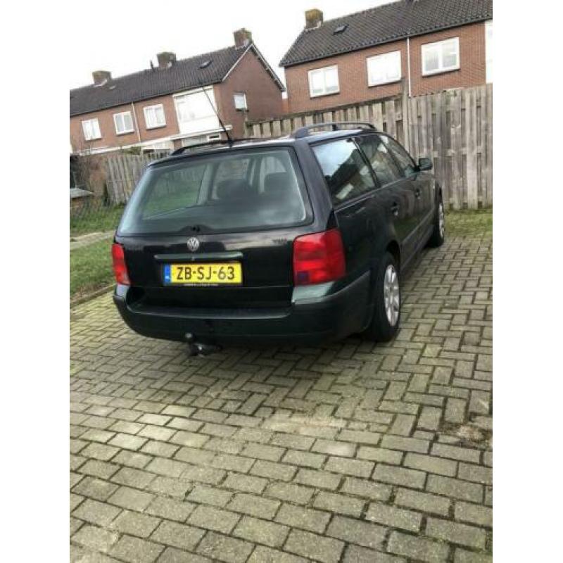 Volkswagen Passat 1.8 Variant 20V 92KW 1999 Groen