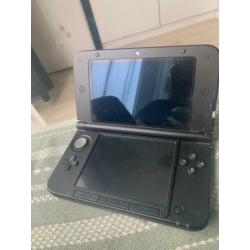 Nintendo 3DS XL met 4 (3DS) spellen