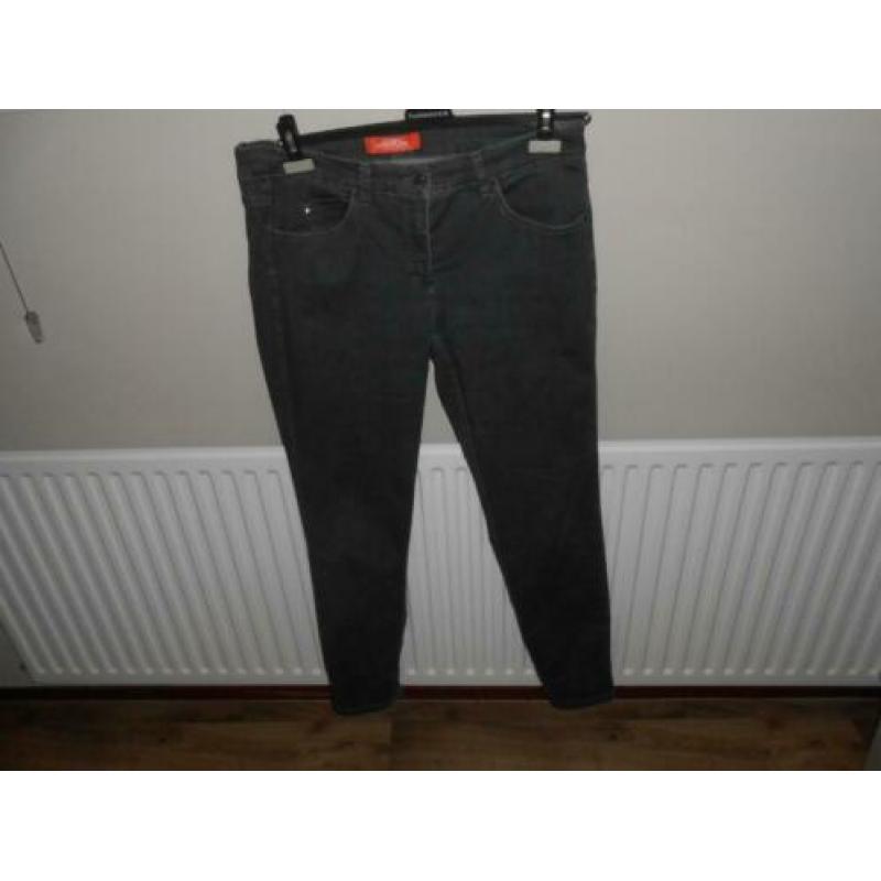 Mooie zijdeachtige blouse maat 44 Betty Barclay (meer in 44)