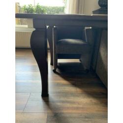 Koloniale zware eettafel