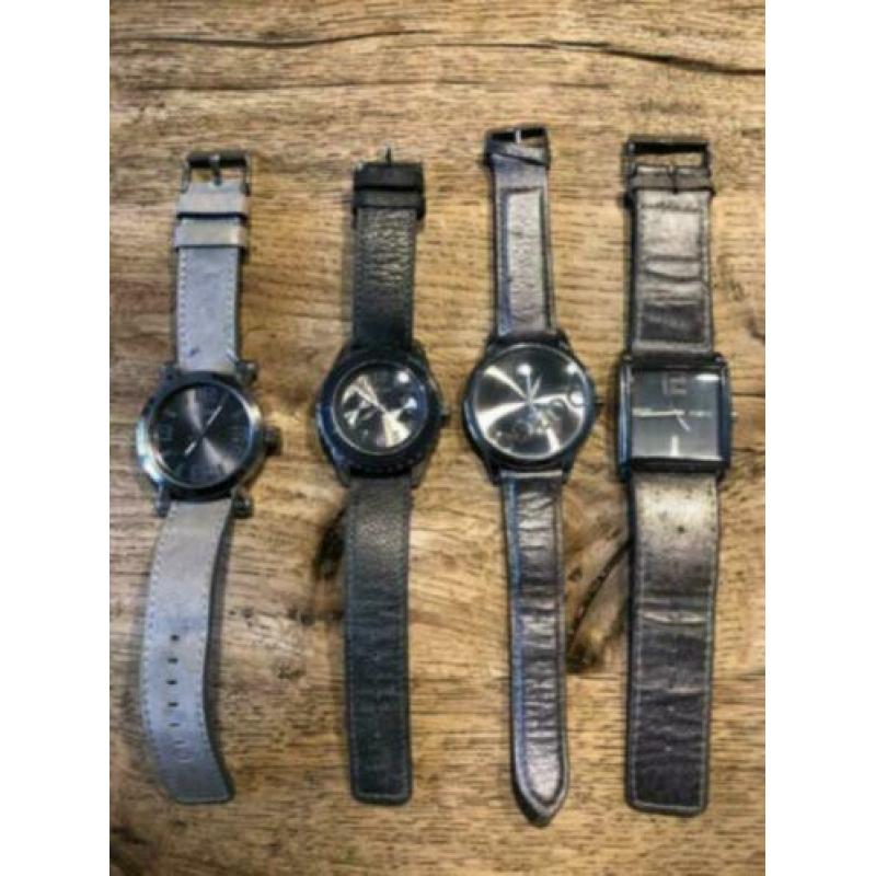 Diverse Oozoo horloges prima staat