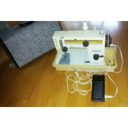 Naumann elektrische naaimachine